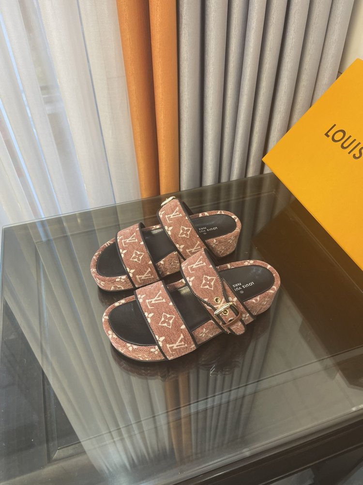 ルイヴィトン靴コピー2022新品大人気NO.1 Louis Vuitton ルイヴィトン靴0215