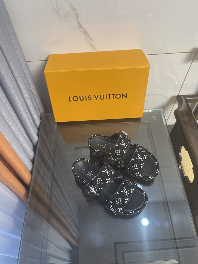 ルイヴィトン靴コピー2022新品大人気NO.1 Louis Vuitton ルイヴィトン靴0218