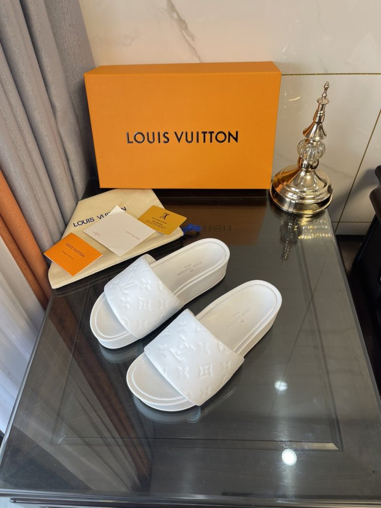 ルイヴィトン靴コピー  2022SS新作通販   Louis Vuitton ルイヴィトン靴0224