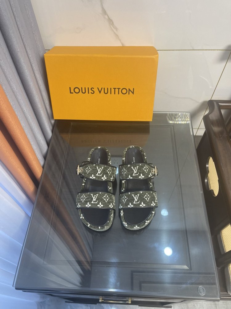 ルイヴィトン靴コピー2022新品大人気NO.1 Louis Vuitton ルイヴィトン靴0217
