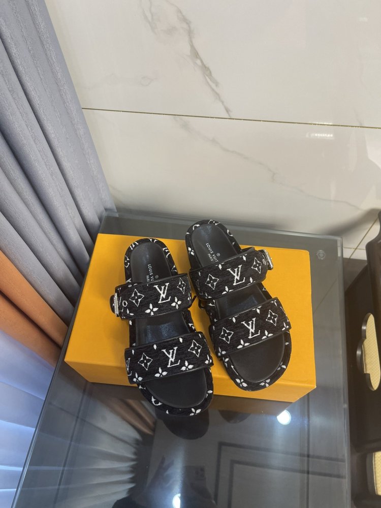 ルイヴィトン靴コピー2022新品大人気NO.1 Louis Vuitton ルイヴィトン靴0218