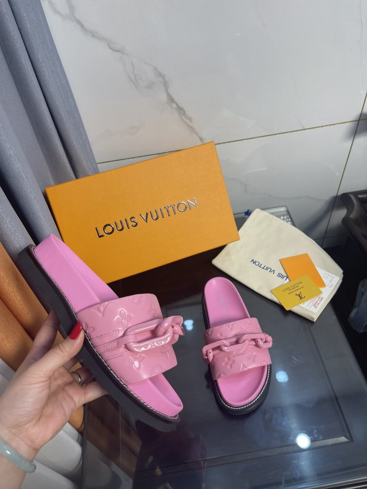 ルイヴィトン靴コピー2022新品大人気NO.1 Louis Vuitton ルイヴィトン靴0211