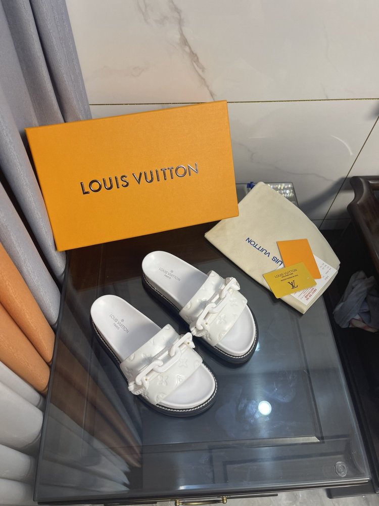 ルイヴィトン靴コピー2022新品大人気NO.1 Louis Vuitton ルイヴィトン靴0210
