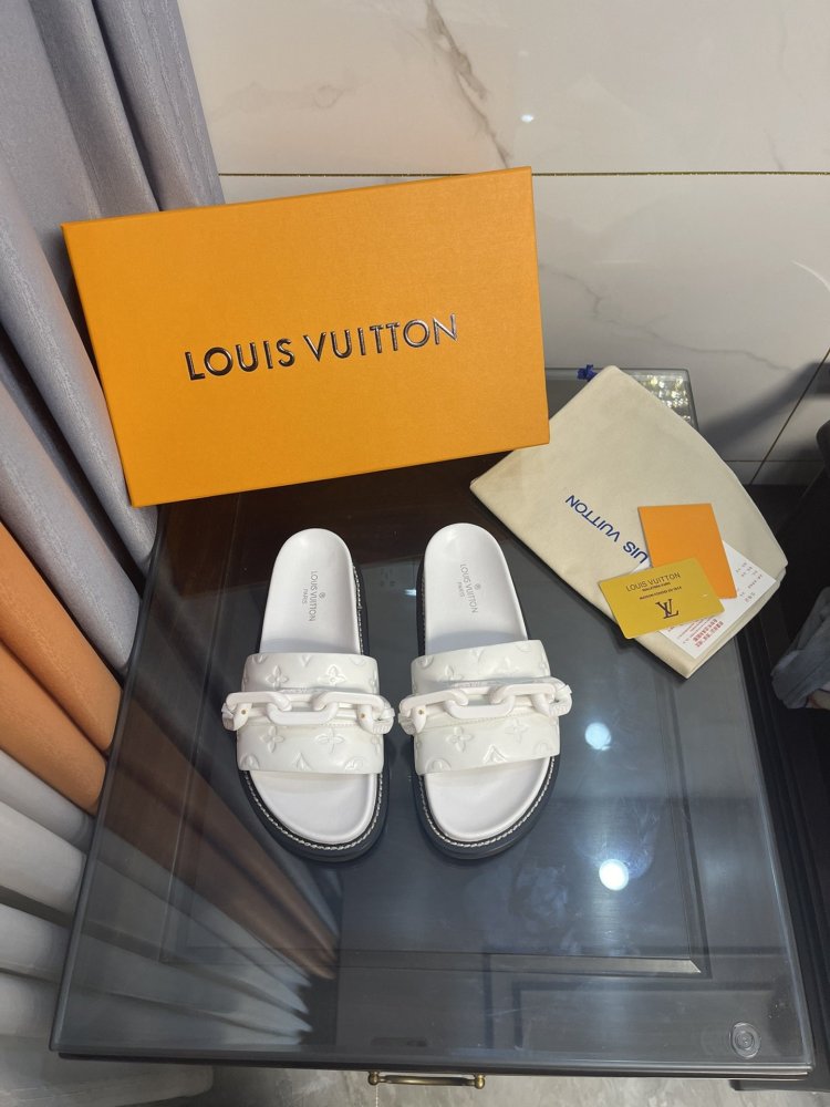 ルイヴィトン靴コピー2022新品大人気NO.1 Louis Vuitton ルイヴィトン靴0210