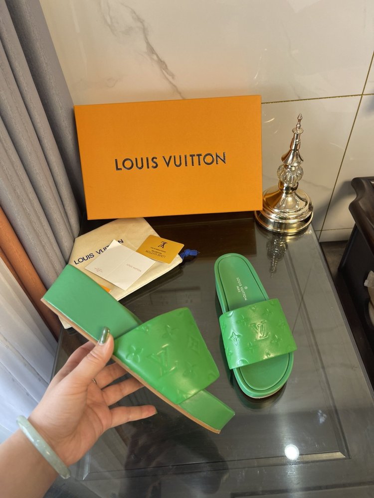 ルイヴィトン靴コピー  2022SS新作通販   Louis Vuitton ルイヴィトン靴0222