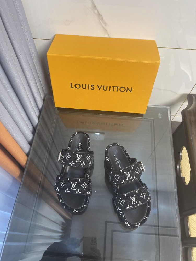 ルイヴィトン靴コピー2022新品大人気NO.1 Louis Vuitton ルイヴィトン靴0218