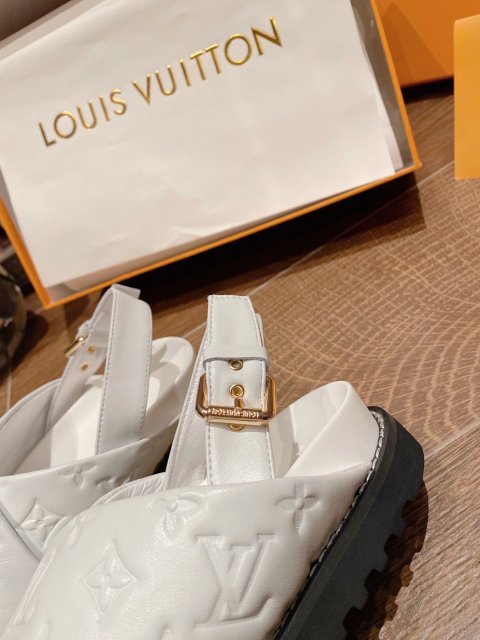 ルイヴィトン靴コピー  2022SS新作通販   Louis Vuitton ルイヴィトン靴0235