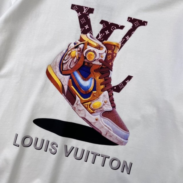ルイヴィトン服コピー  2022新品大人気NO.1 Louis Vuitton ルイヴィトン服0031