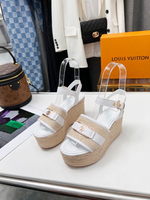 ルイヴィトン靴コピー  2022新品大人気NO.1   Louis Vuitton ルイヴィトン靴0251