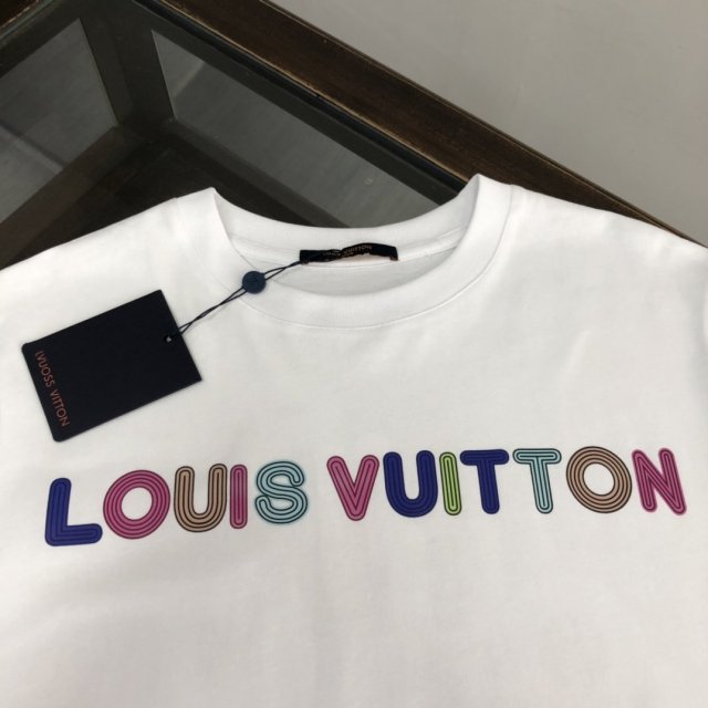 ルイヴィトン服コピー  2022新品大人気NO.1 Louis Vuitton ルイヴィトン服0055