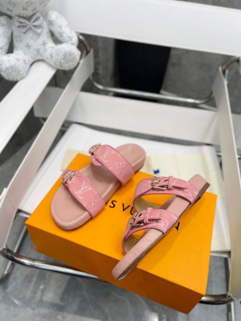 ルイヴィトン靴コピー   2022新品大人気NO.1   Louis Vuitton ルイヴィトン靴0302