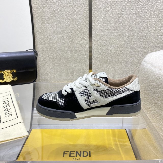 フェンディ靴コピー 男女兼用 定番人気2022新品  FENDI フェンディ靴0004