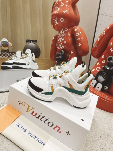 ルイヴィトン靴コピー   2022新品大人気NO.1   Louis Vuitton ルイヴィトン靴0321
