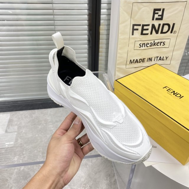フェンディ靴コピー 男女兼用 定番人気2022新品  FENDI フェンディ靴0015
