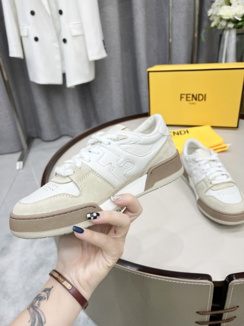 フェンディ靴コピー  2022新品大人気NO.1  FENDI フェンディ靴0022