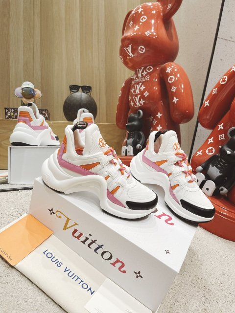 ルイヴィトン靴コピー   2022新品大人気NO.1   Louis Vuitton ルイヴィトン靴0322