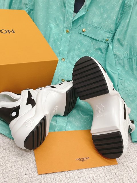 ルイヴィトン靴コピー   2022新品大人気NO.1   Louis Vuitton ルイヴィトン靴0328