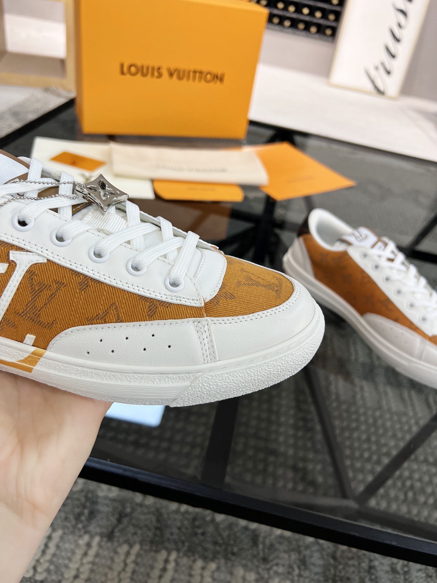 ルイヴィトン靴コピー   2022新品大人気NO.1  Louis Vuitton ルイヴィトン靴0150