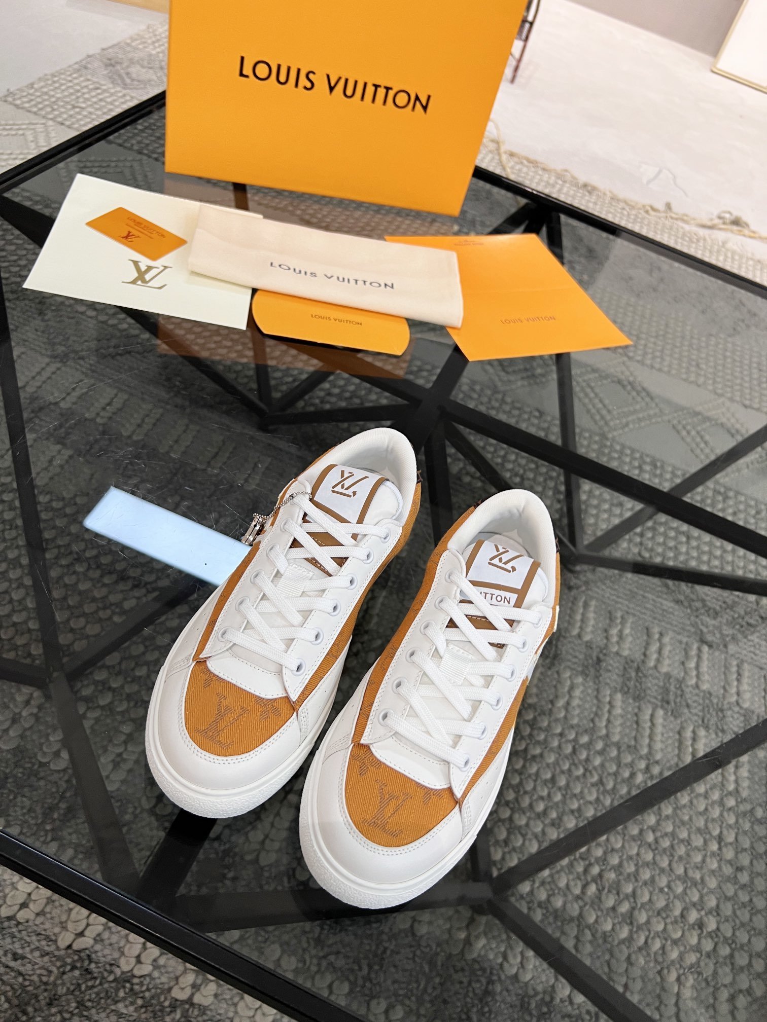 ルイヴィトン靴コピー   2022新品大人気NO.1  Louis Vuitton ルイヴィトン靴0150