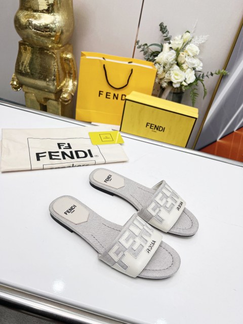 フェンディ靴コピー 高品質 2022新品大人気NO.1  FENDI フェンディ靴0029