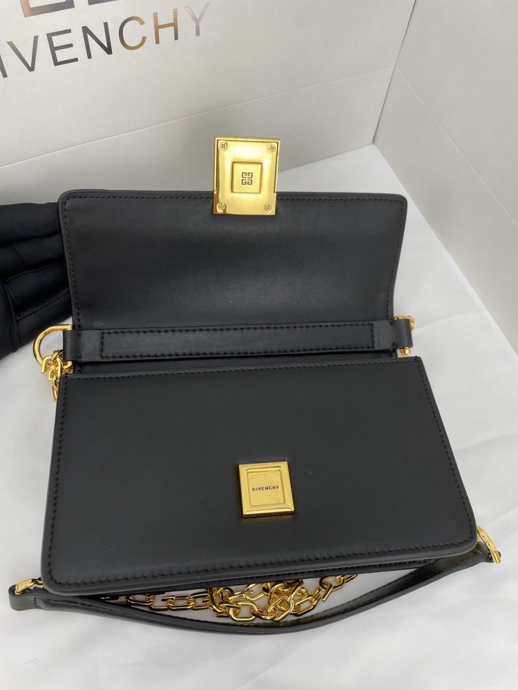 ジバンシィバッグコピー 2022大人気NO.1 GIVENCHY  ジバンシィバッグ0012