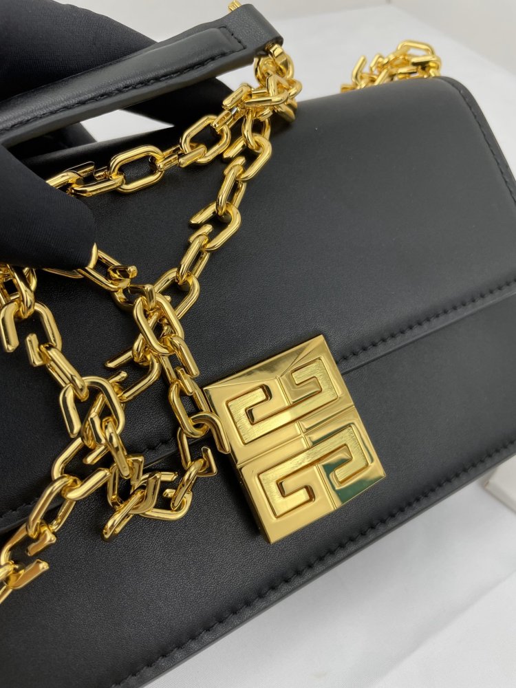 ジバンシィバッグコピー 2022大人気NO.1 GIVENCHY  ジバンシィバッグ0012