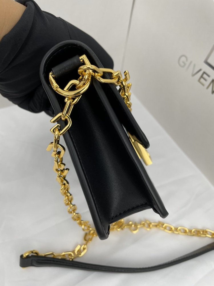ジバンシィバッグコピー 2022大人気NO.1 GIVENCHY  ジバンシィバッグ0012