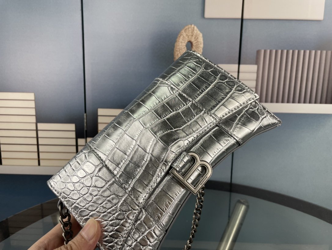 バレンシアガバッグコピー 2022新品大人気NO.1  BALENCIAGA   バレンシアガバッグ0015