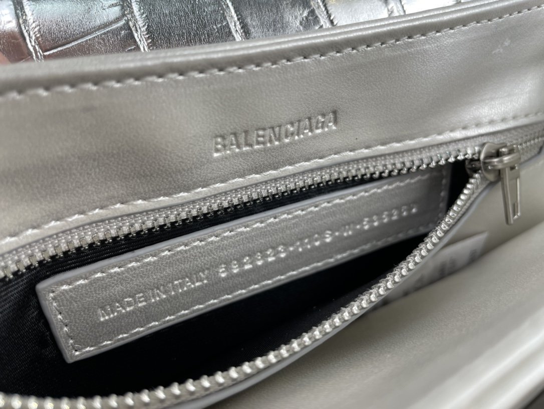 バレンシアガバッグコピー 2022新品大人気NO.1  BALENCIAGA   バレンシアガバッグ0026