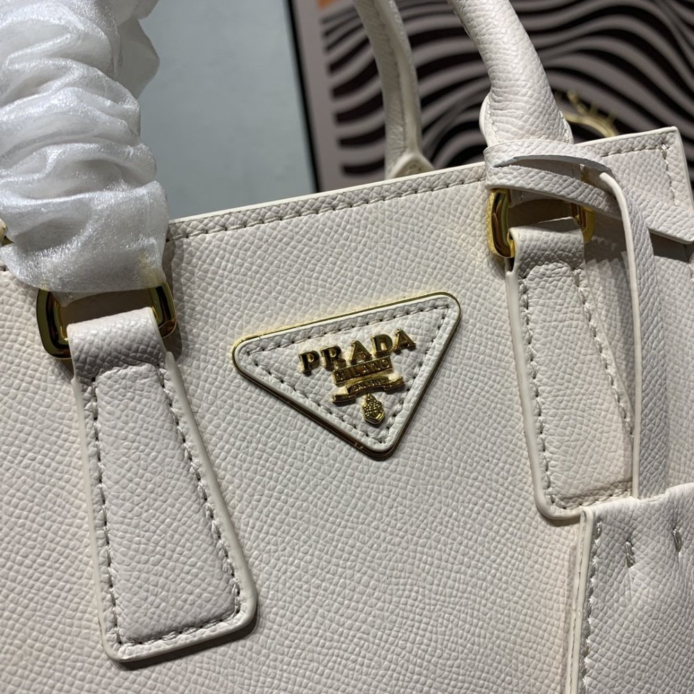 プラダバッグコピー 大人気2022新品  PRADA  プラダバッグ00231