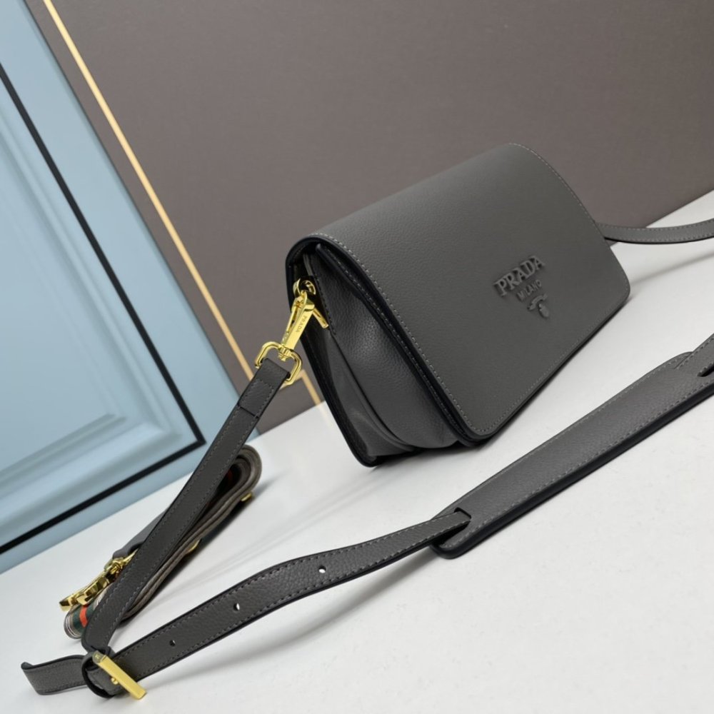 プラダバッグコピー 大人気2022新品  PRADA  プラダバッグ00247