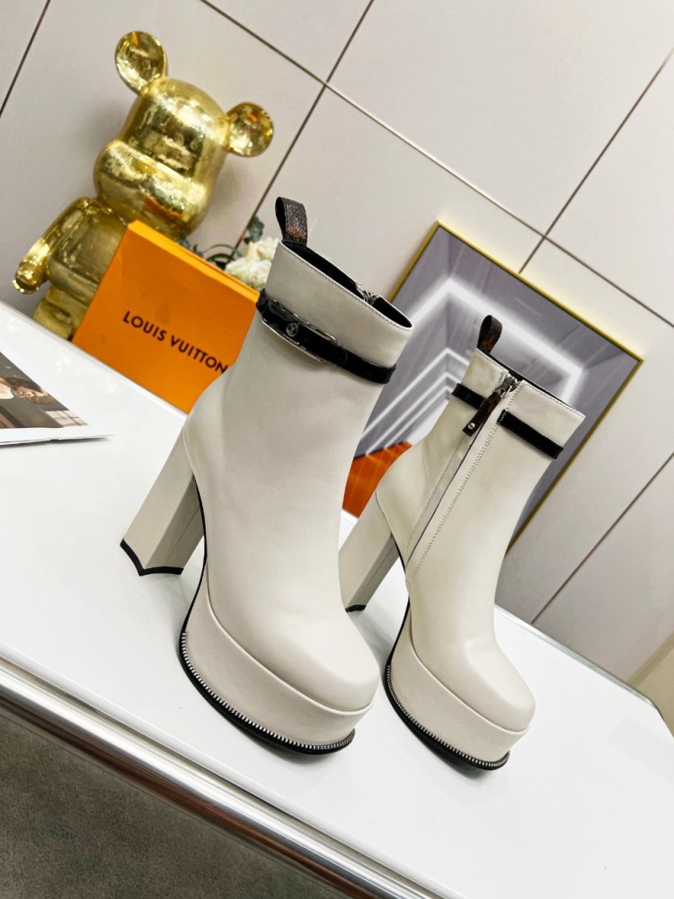 ルイヴィトン靴コピー   2022新品大人気NO.1   Louis Vuitton ルイヴィトン靴0338