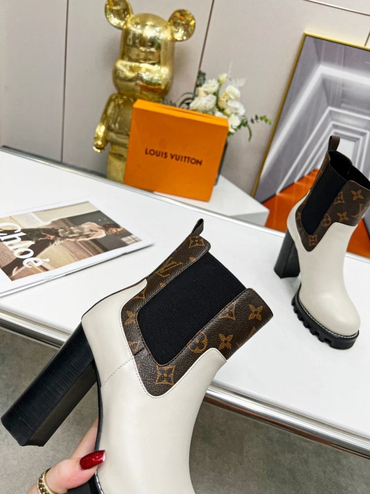 ルイヴィトン靴コピー   2022新品大人気NO.1   Louis Vuitton ルイヴィトン靴0333