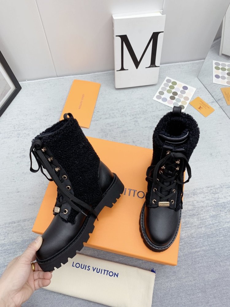 ルイヴィトン靴コピー   2022新品大人気NO.1   Louis Vuitton ルイヴィトン靴0331