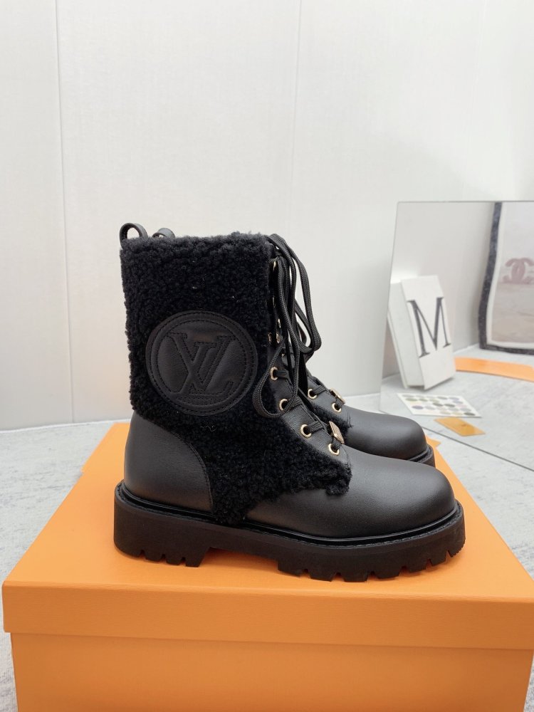 ルイヴィトン靴コピー   2022新品大人気NO.1   Louis Vuitton ルイヴィトン靴0331