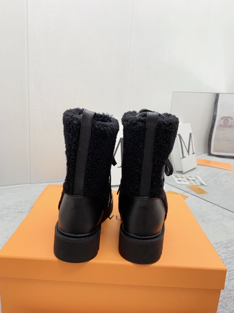 ルイヴィトン靴コピー   2022新品大人気NO.1   Louis Vuitton ルイヴィトン靴0331