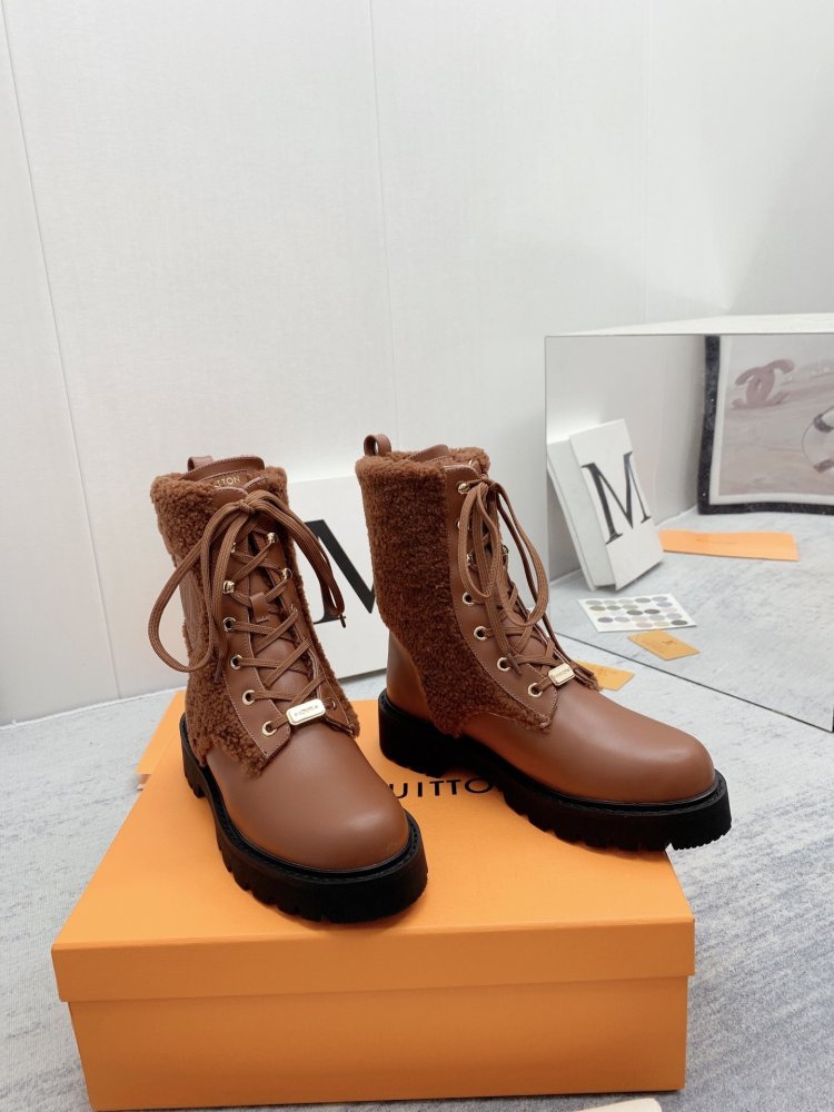 ルイヴィトン靴コピー   2022新品大人気NO.1   Louis Vuitton ルイヴィトン靴0329