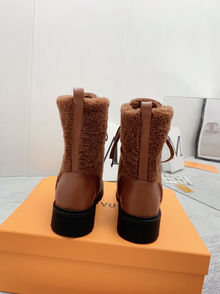 ルイヴィトン靴コピー   2022新品大人気NO.1   Louis Vuitton ルイヴィトン靴0329