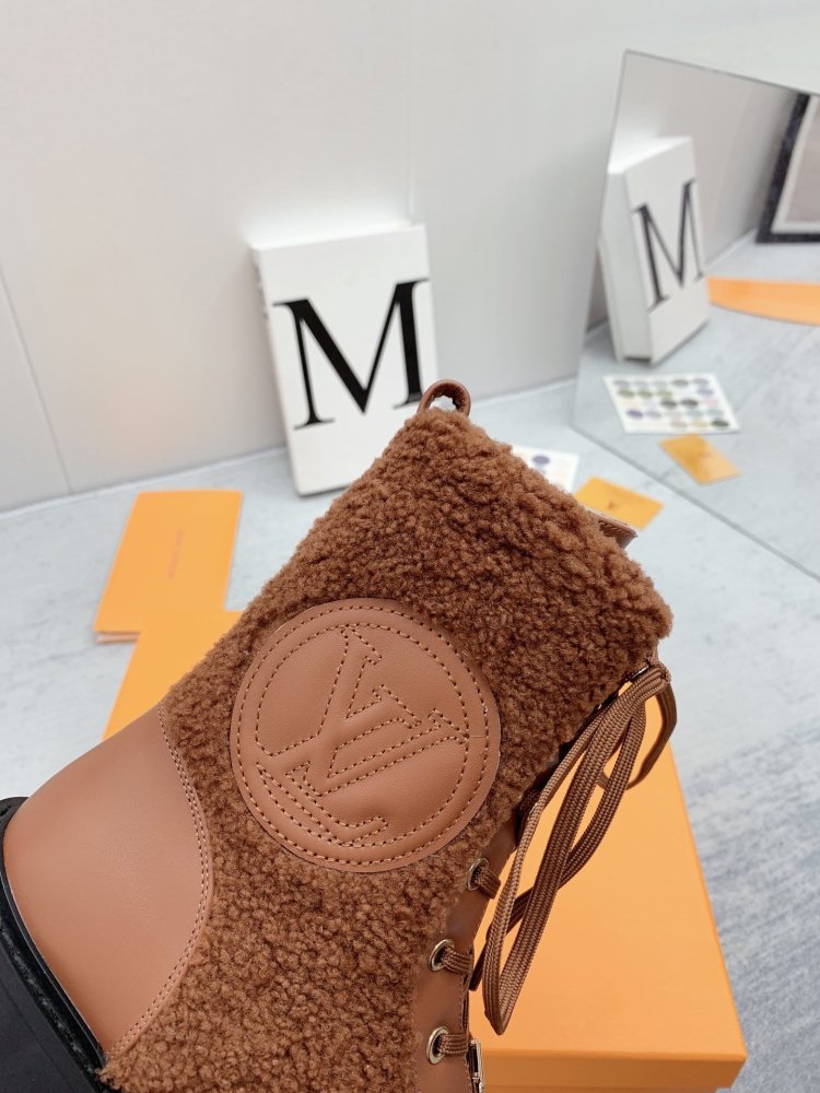 ルイヴィトン靴コピー   2022新品大人気NO.1   Louis Vuitton ルイヴィトン靴0329