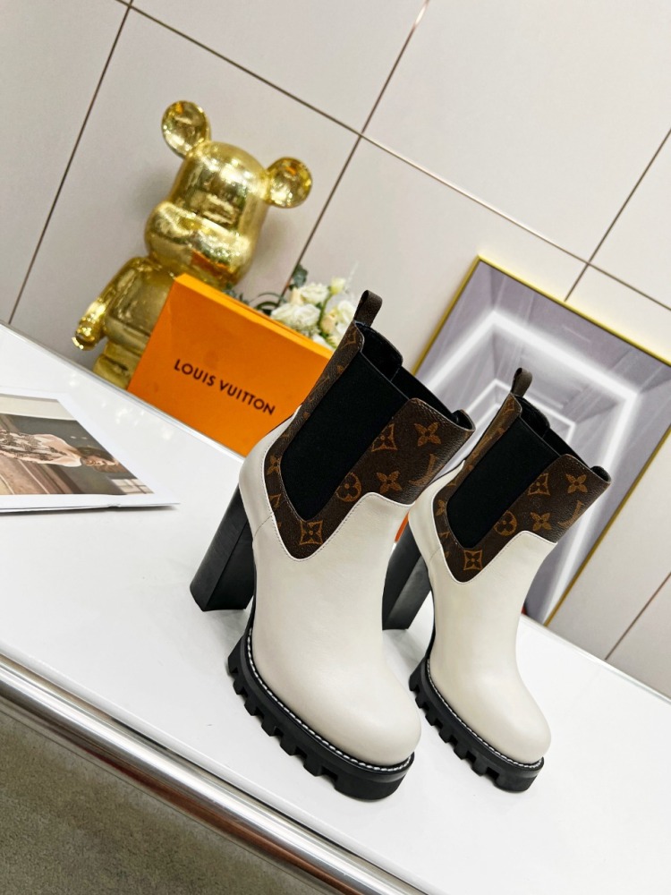 ルイヴィトン靴コピー   2022新品大人気NO.1   Louis Vuitton ルイヴィトン靴0333