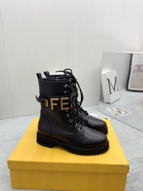 フェンディ靴コピー 高品質 2022新品大人気NO.1  FENDI フェンディ靴0037