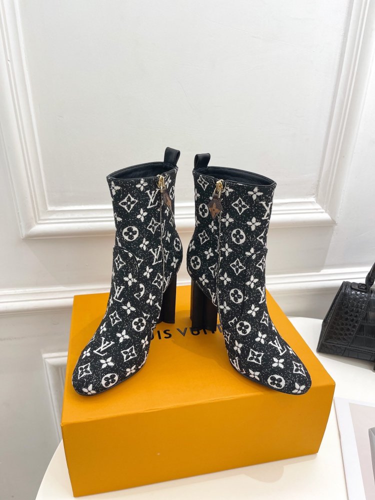 ルイヴィトン靴コピー 2022新品大人気NO.1   Louis Vuitton ルイヴィトン靴0374