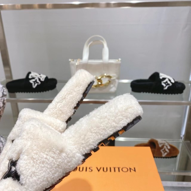 ルイヴィトン靴コピー   2022SS新作通販   Louis Vuitton ルイヴィトン靴0362