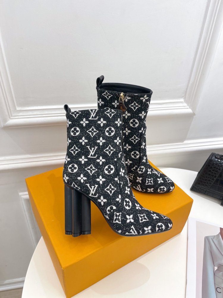 ルイヴィトン靴コピー 2022新品大人気NO.1   Louis Vuitton ルイヴィトン靴0374
