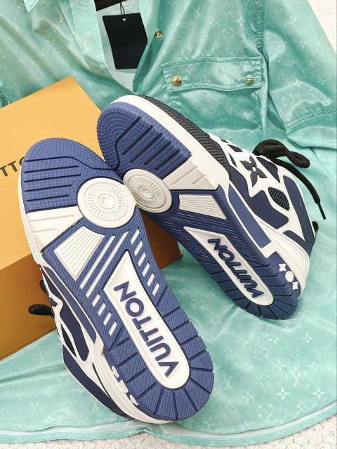 ルイヴィトン靴コピー 男女兼用 大人気2022新品   Louis Vuitton ルイヴィトン靴0365
