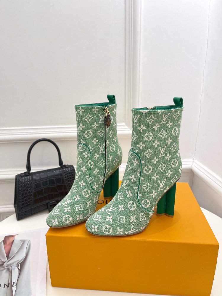 ルイヴィトン靴コピー 2022新品大人気NO.1   Louis Vuitton ルイヴィトン靴0375