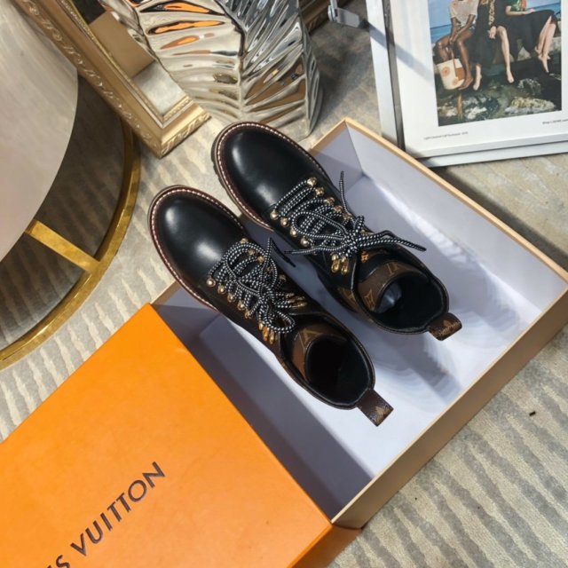 ルイヴィトン靴コピー 2022新品大人気NO.1   Louis Vuitton ルイヴィトン靴0391
