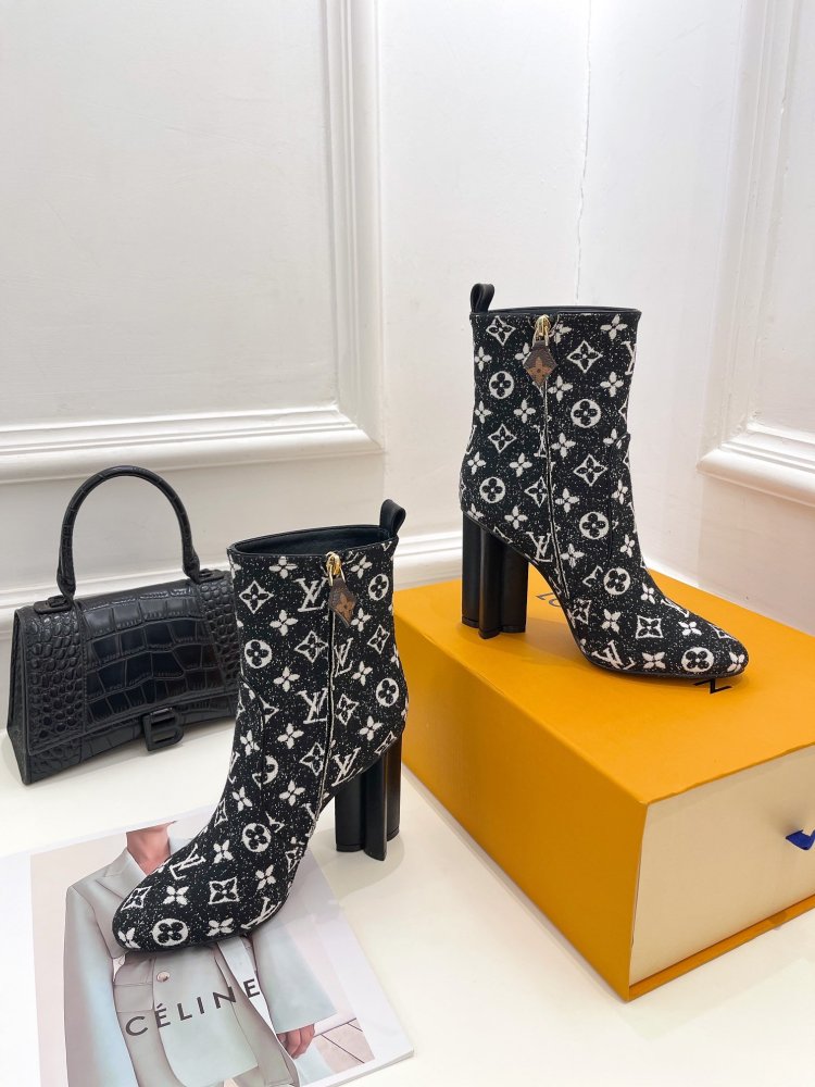 ルイヴィトン靴コピー 2022新品大人気NO.1   Louis Vuitton ルイヴィトン靴0374