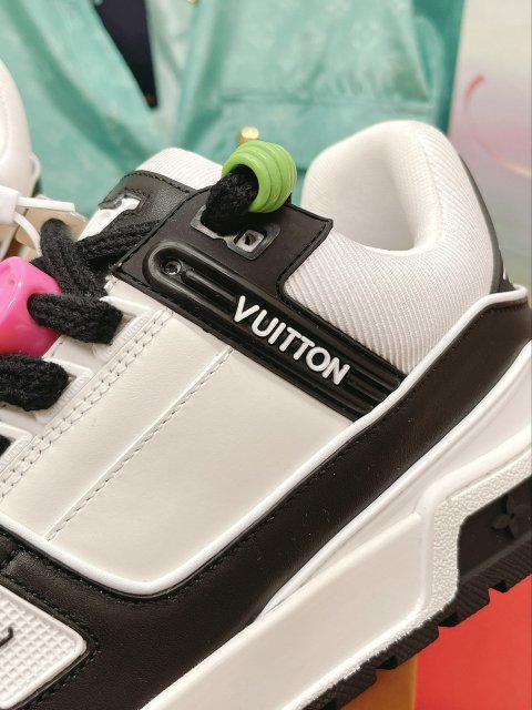 ルイヴィトン靴コピー 男女兼用 大人気2022新品   Louis Vuitton ルイヴィトン靴0369