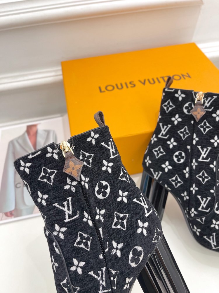 ルイヴィトン靴コピー 2022新品大人気NO.1   Louis Vuitton ルイヴィトン靴0378